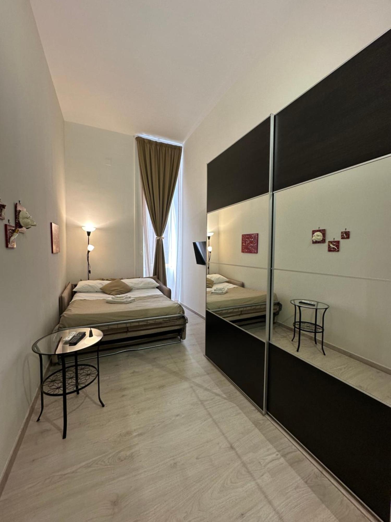 Stay Soft Apartment - Centro Storico Napoli Luaran gambar