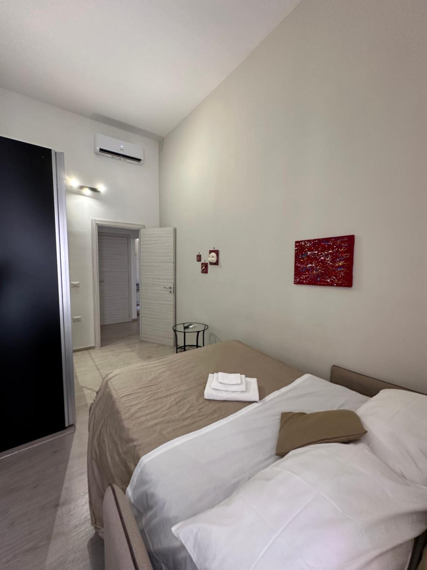 Stay Soft Apartment - Centro Storico Napoli Luaran gambar