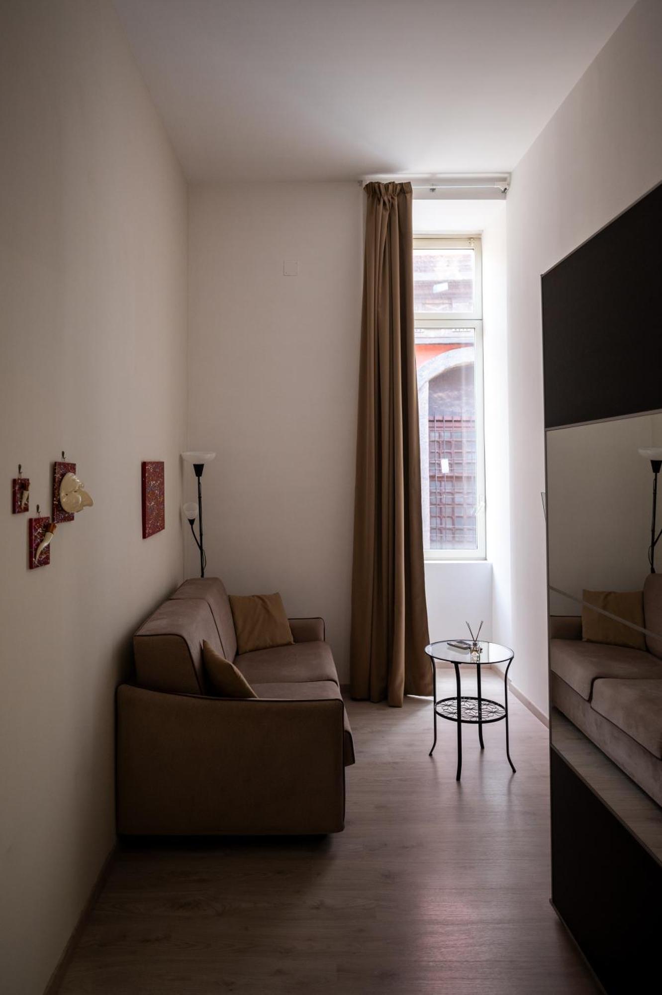 Stay Soft Apartment - Centro Storico Napoli Luaran gambar