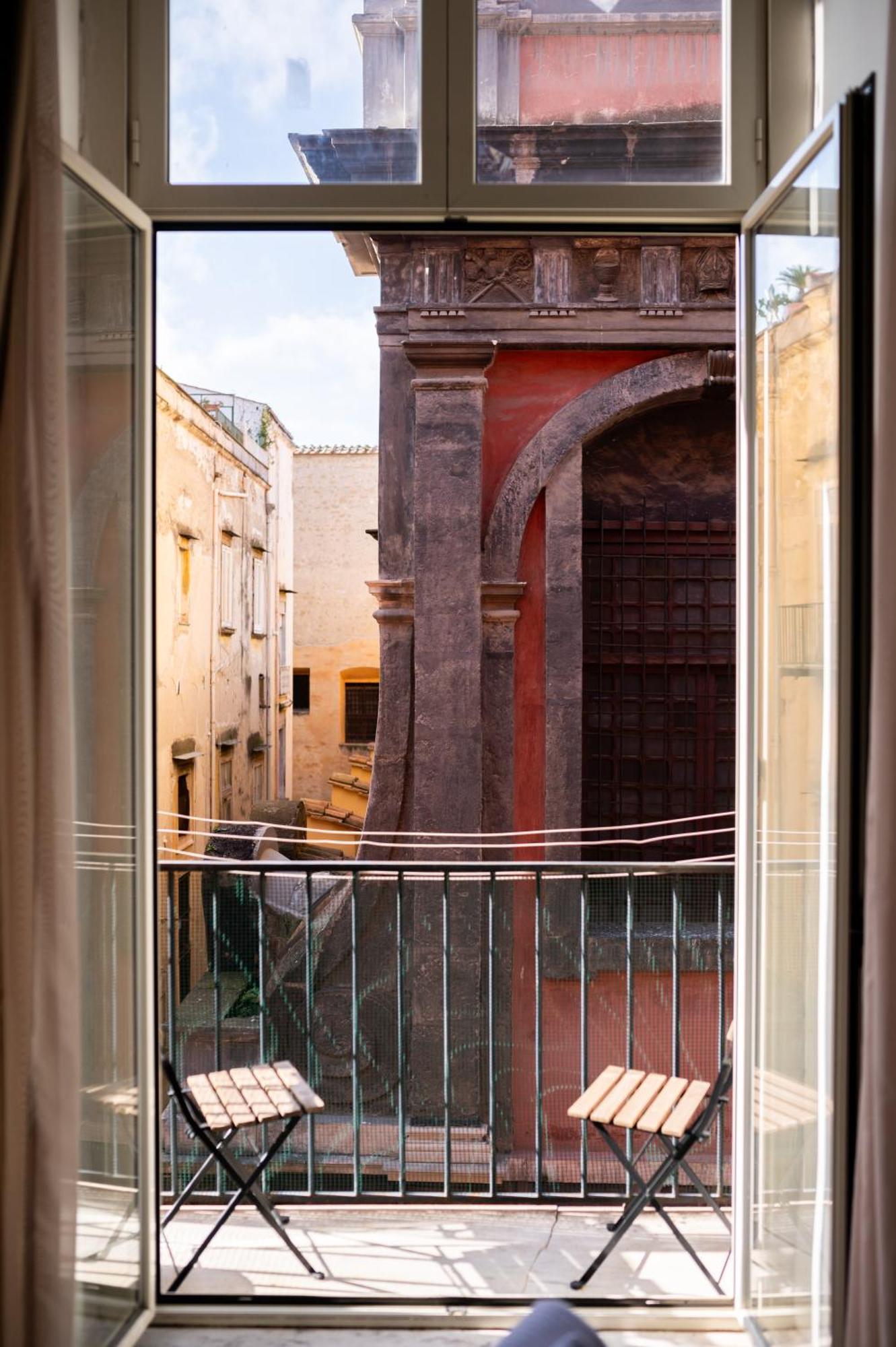 Stay Soft Apartment - Centro Storico Napoli Luaran gambar